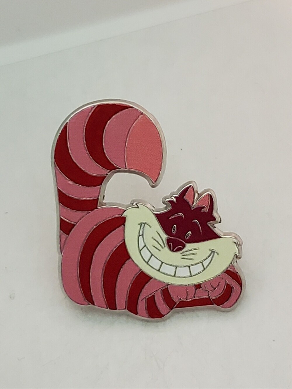 Disney Pin Trading Cheshire Cat Character Alice in Wonderland Pin